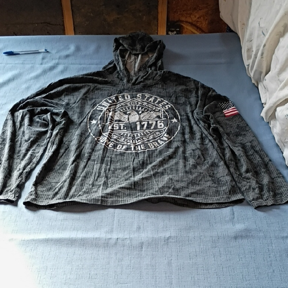 Vs Gray Knit Top - image 1